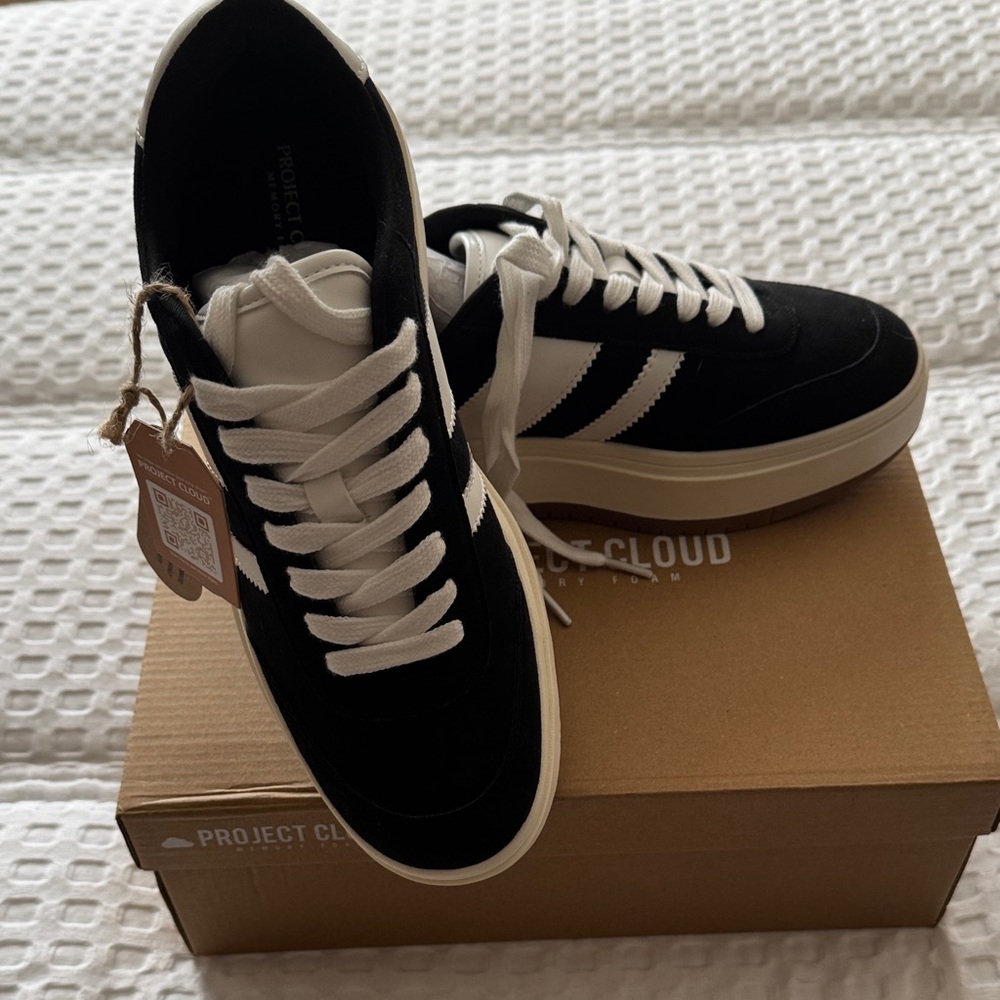 Project Cloud Women's Black and White Sneakers